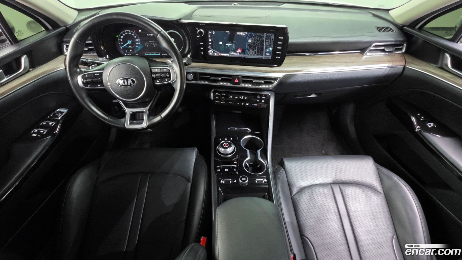 Main__Slider__Photo:K5 Kia 2020.1-6