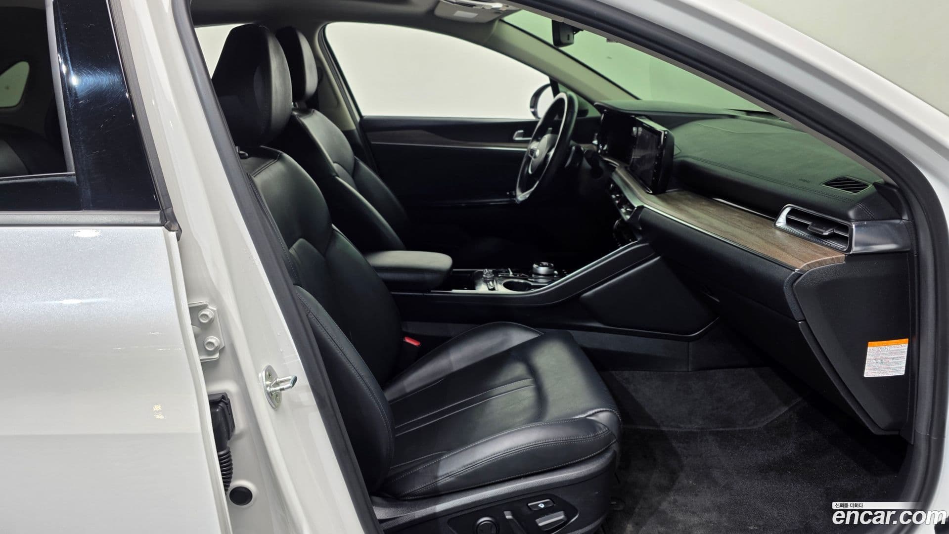 Main__Slider__Photo:K5 Kia 2020.1-10