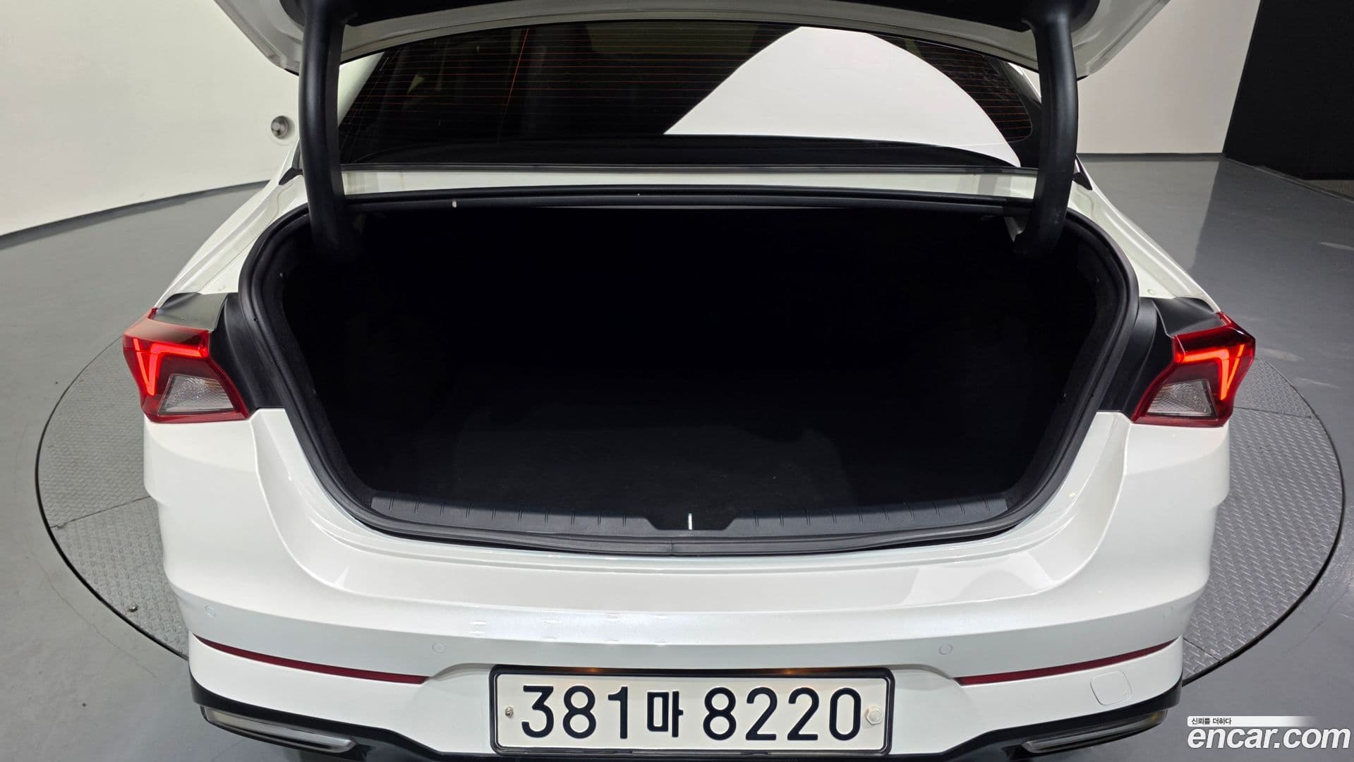 Main__Slider__Photo:K5 Kia 2020.1-19