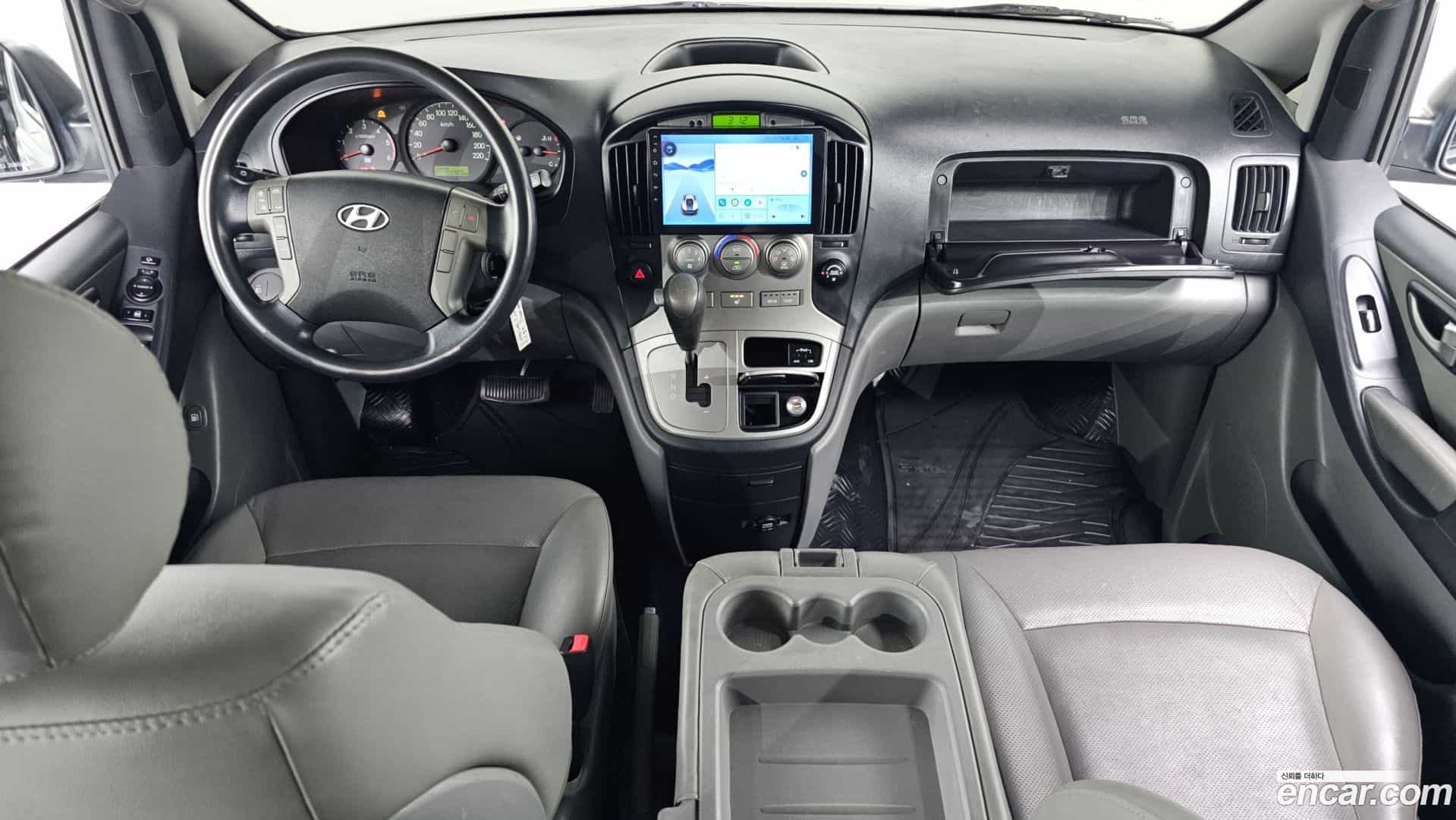 Starex Hyundai 2013.0-INNER-007