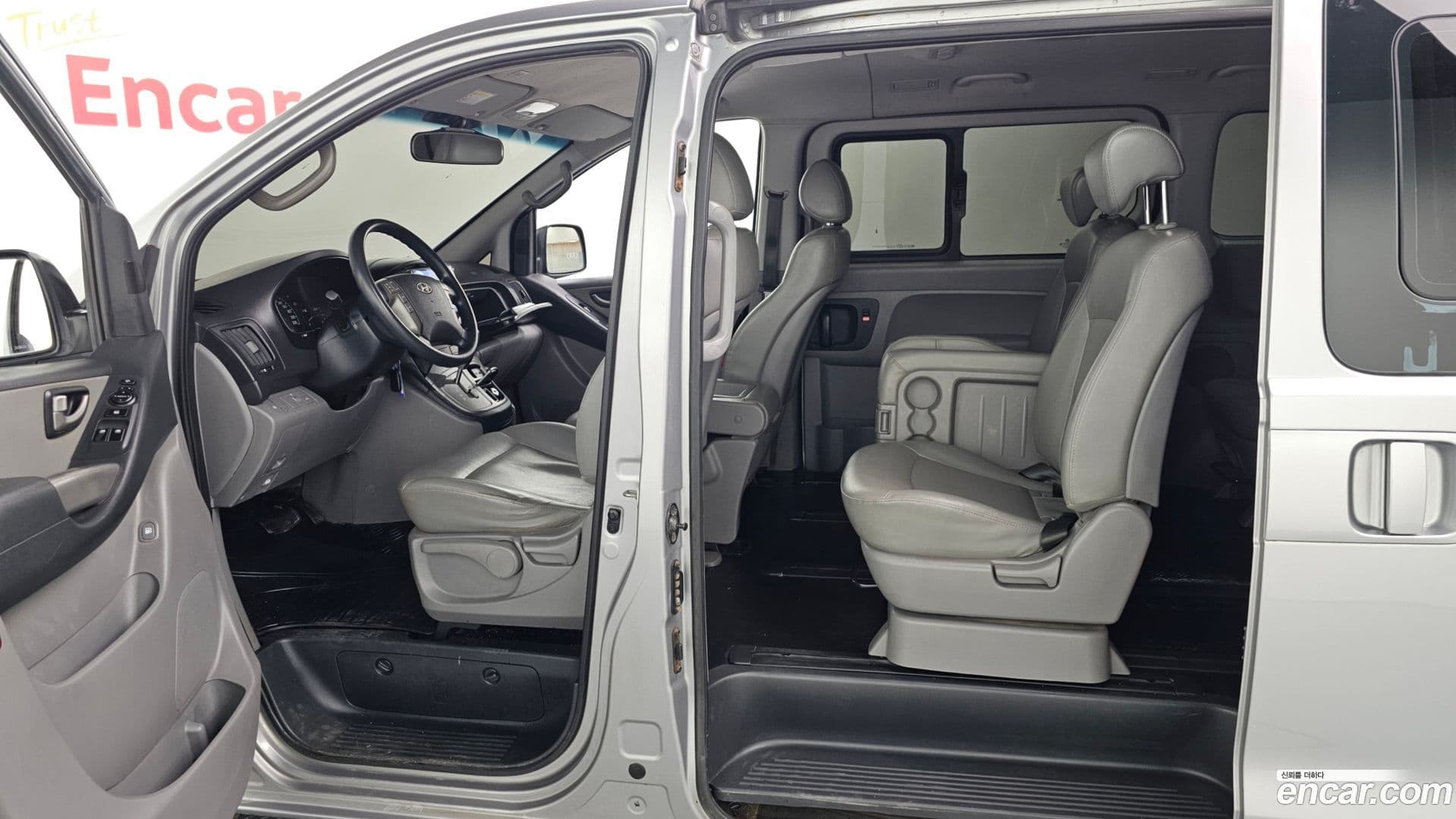 Main__Slider__Photo:Starex Hyundai 2013.0-9