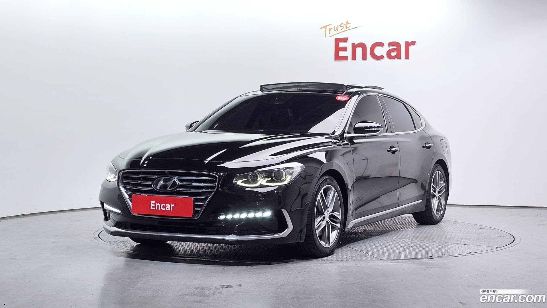 Main__Slider__Photo:Grandeur Hyundai 2017.7-0