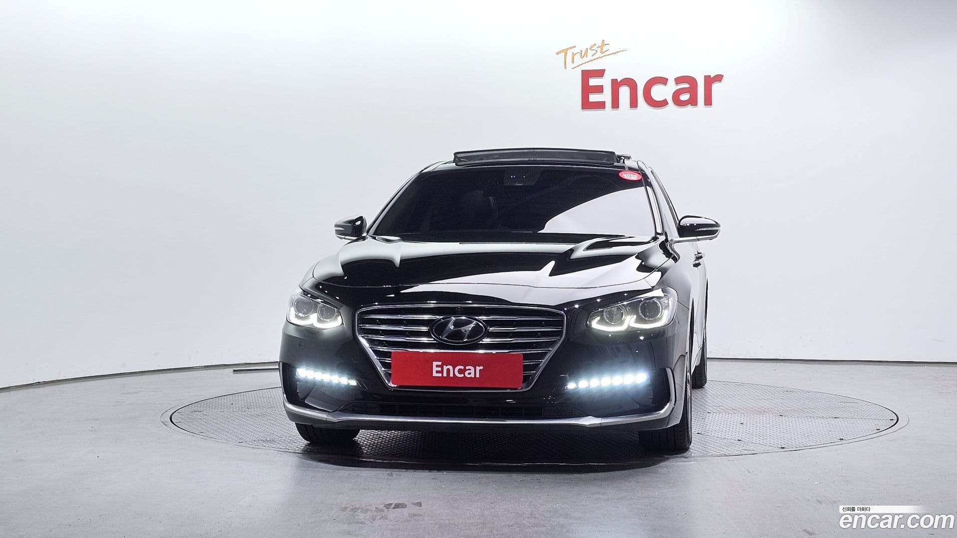 Main__Slider__Photo:Grandeur Hyundai 2017.7-2