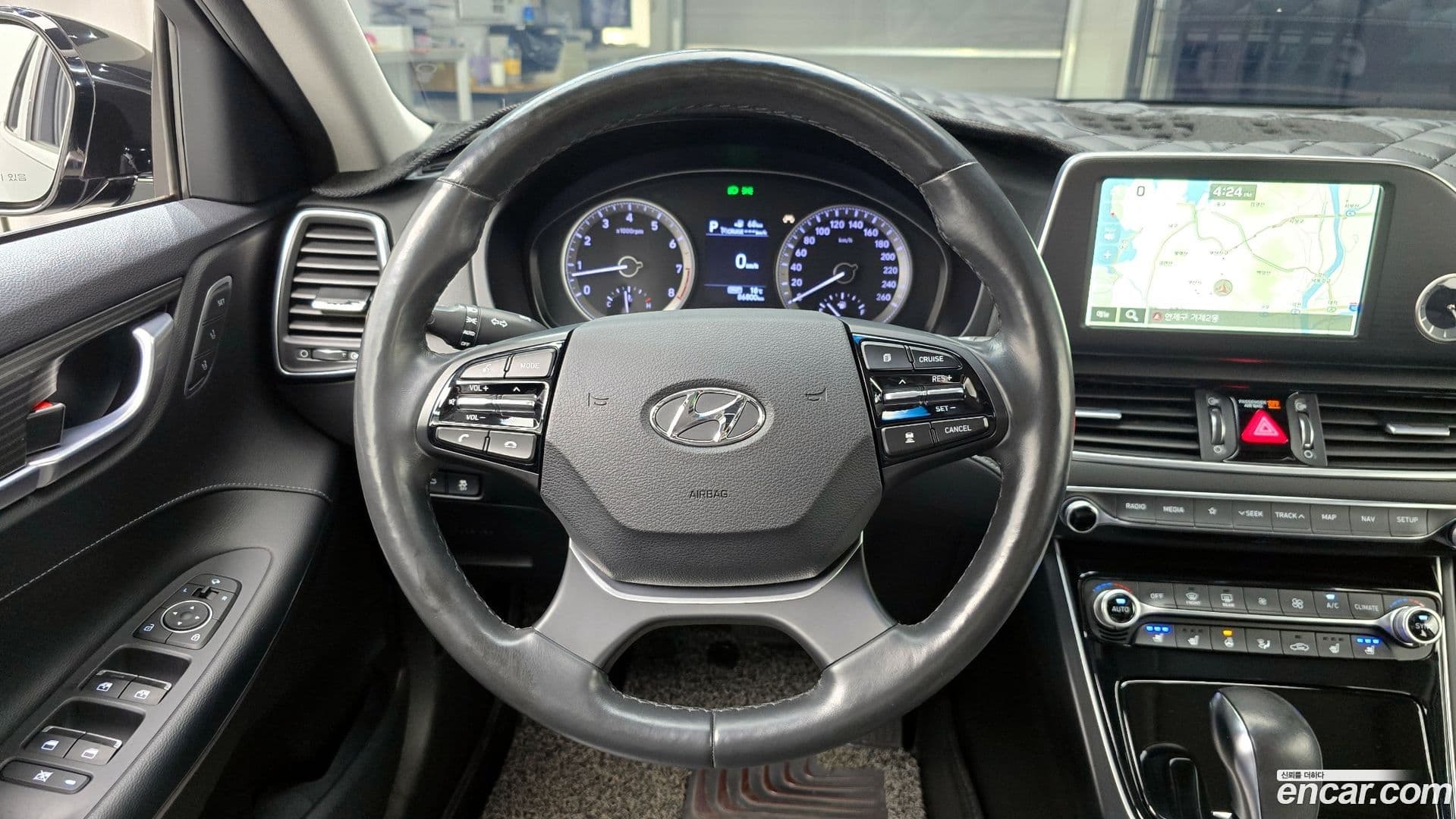 Main__Slider__Photo:Grandeur Hyundai 2017.7-12