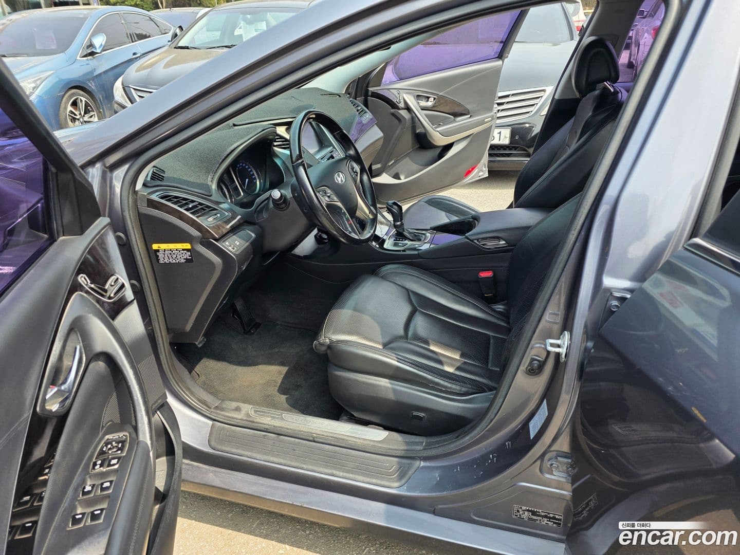 Main__Slider__Photo:Grandeur Hyundai 2011.6-6