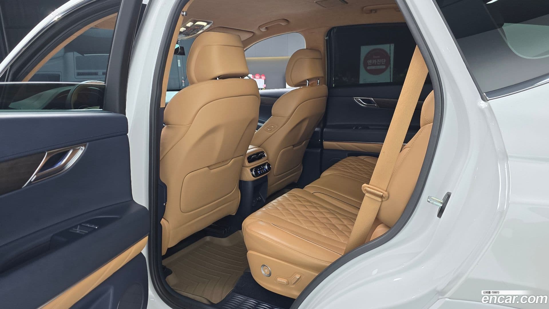 Main__Slider__Photo:GV80 Genesis 2022.4-11