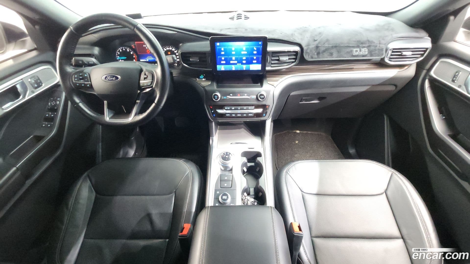 Main__Slider__Photo:Explorer Ford 2020.0-6