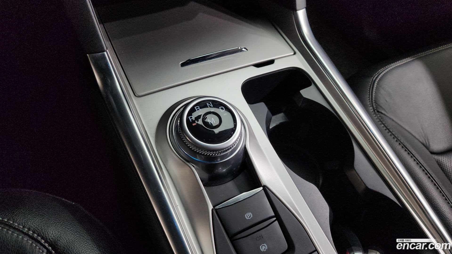 Main__Slider__Photo:Explorer Ford 2020.0-8