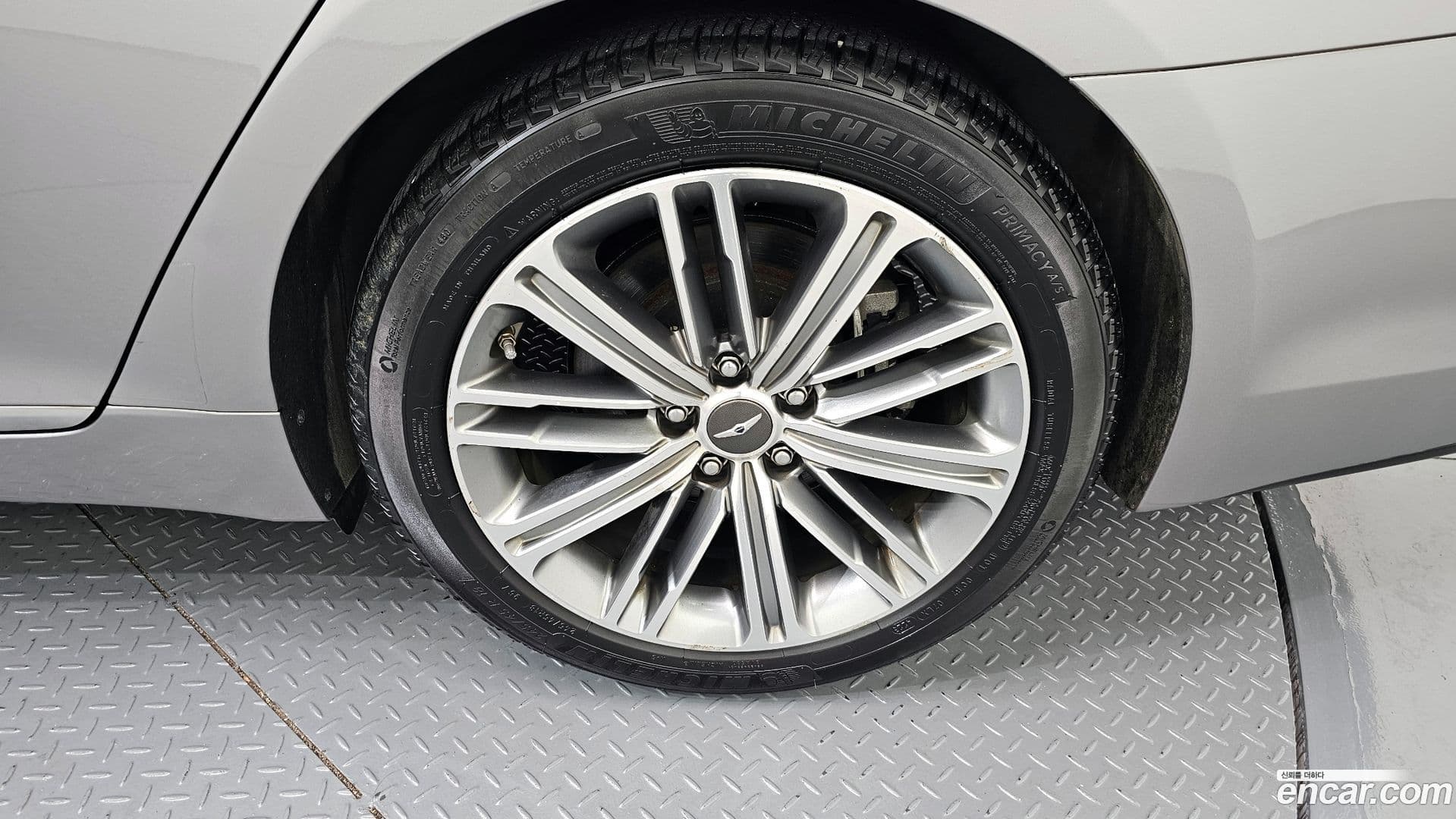 Main__Slider__Photo:G80 Genesis 2019.5-4