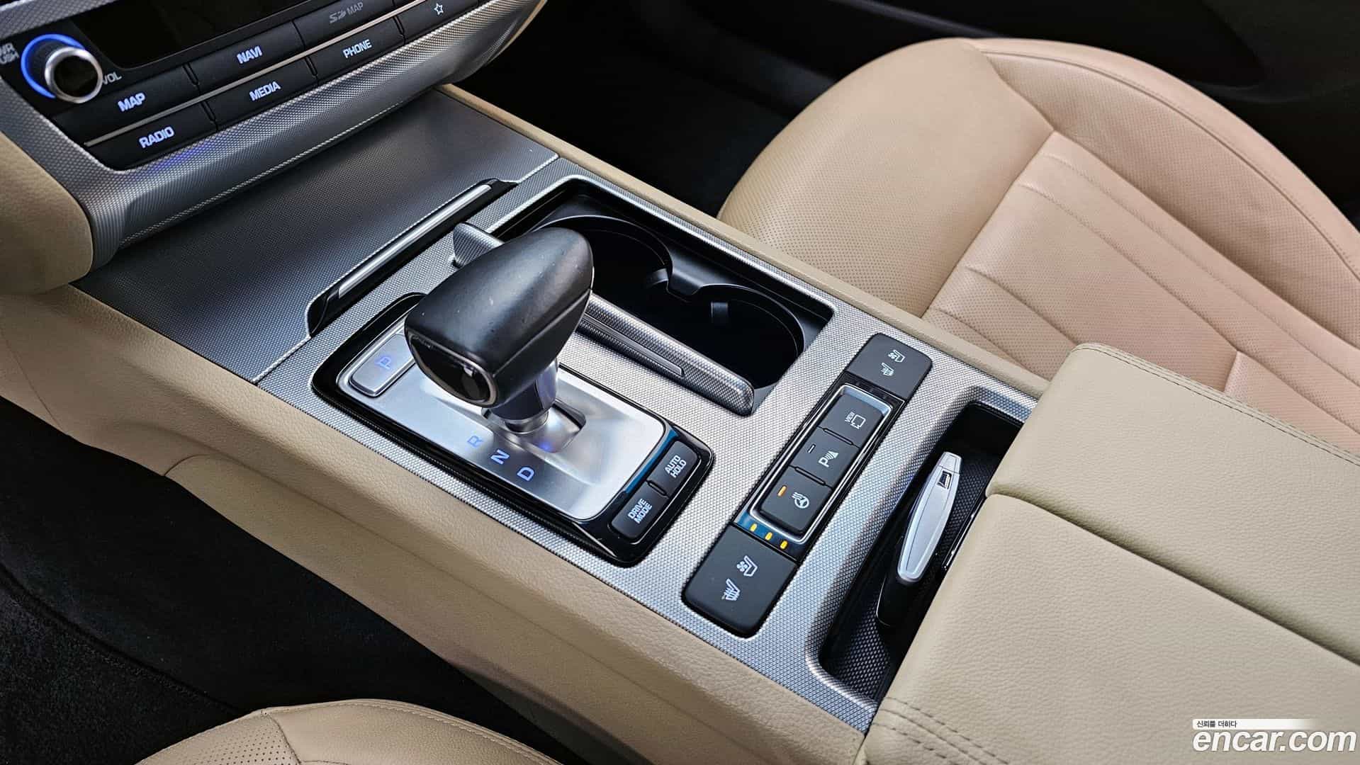 G80 Genesis 2019.5-INNER-009