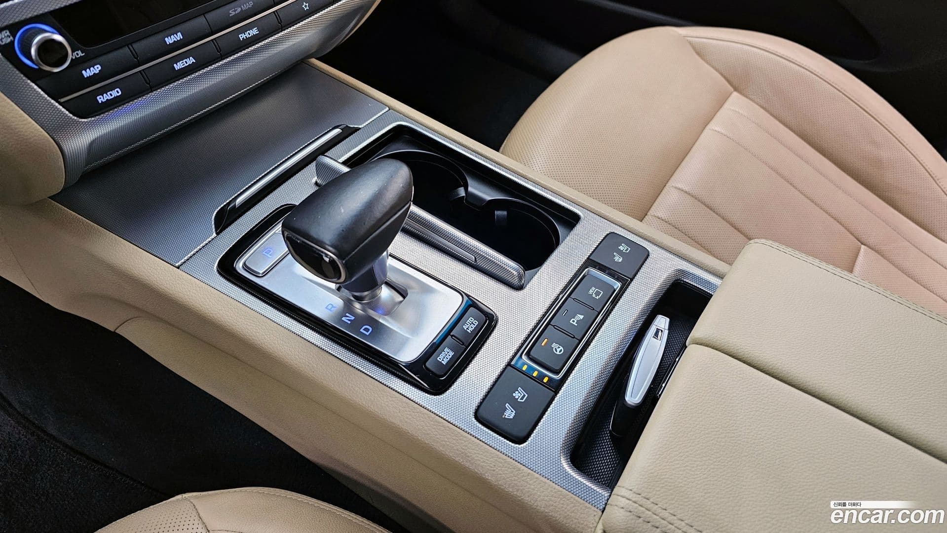 Main__Slider__Photo:G80 Genesis 2019.5-8