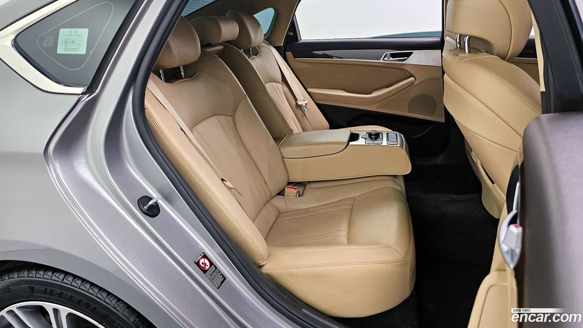 G80 Genesis 2019.5-OPTION-016