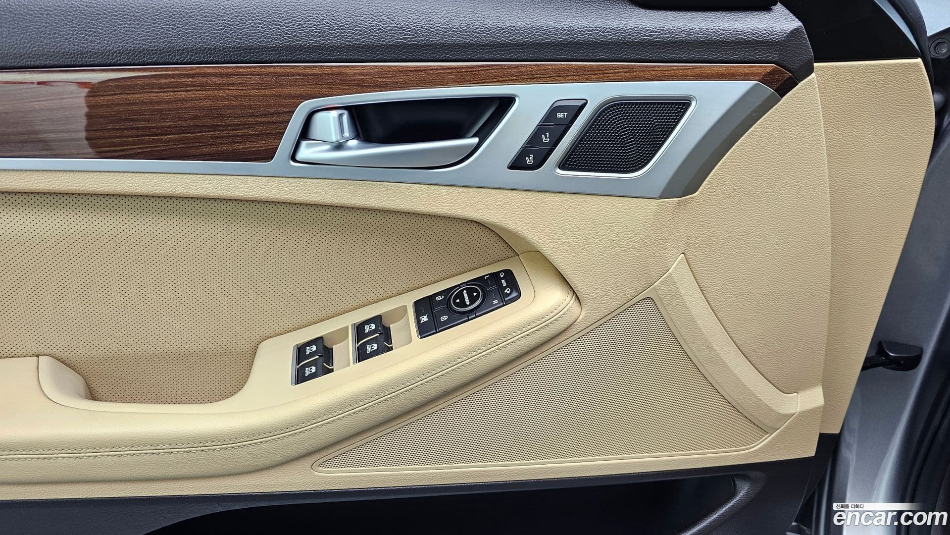 Main__Slider__Photo:G80 Genesis 2019.5-16