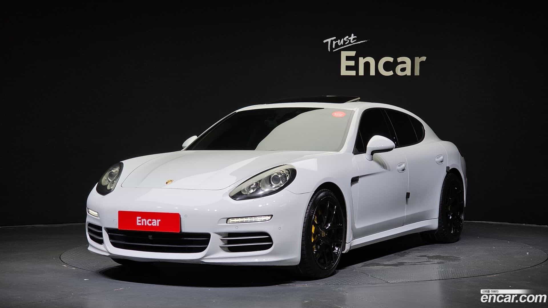 Panamera Porsche 2015.3-OUTER-001