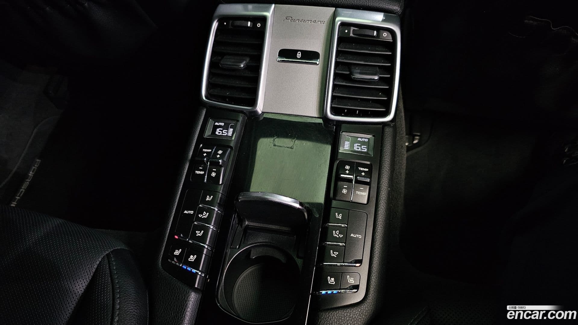 Main__Slider__Photo:Panamera Porsche 2015.3-14