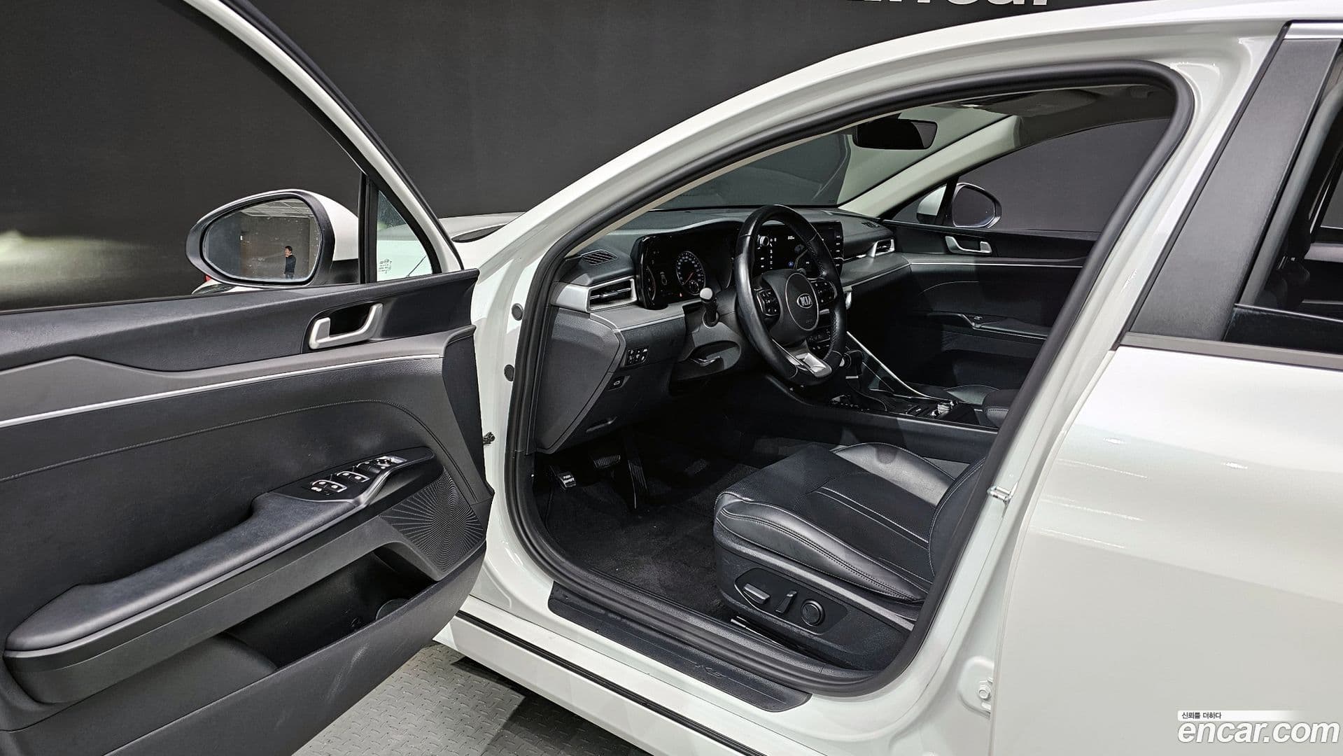 Main__Slider__Photo:K5 Kia 2021.3-9