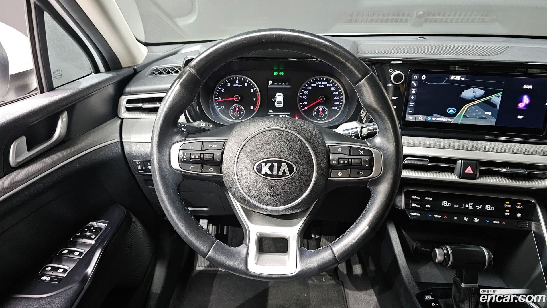 Main__Slider__Photo:K5 Kia 2021.3-10