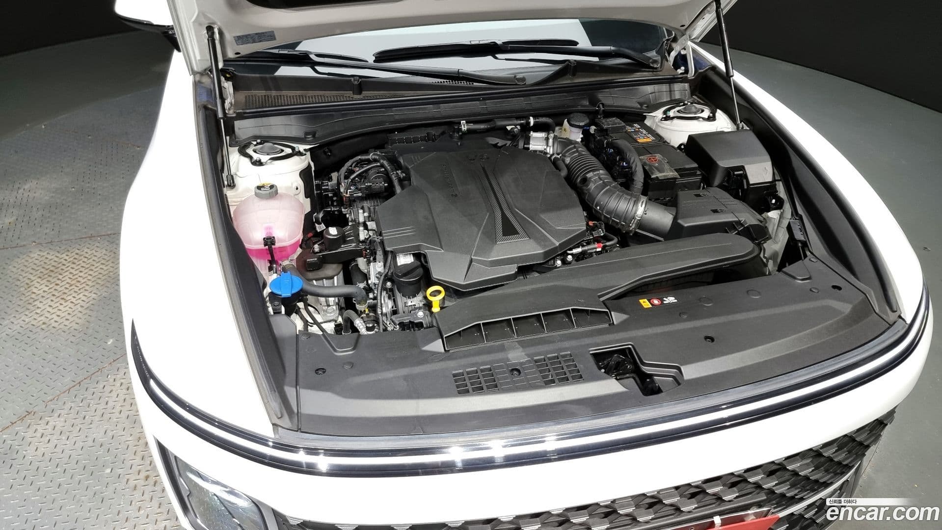 Main__Slider__Photo:Grandeur Hyundai 2024.2-5