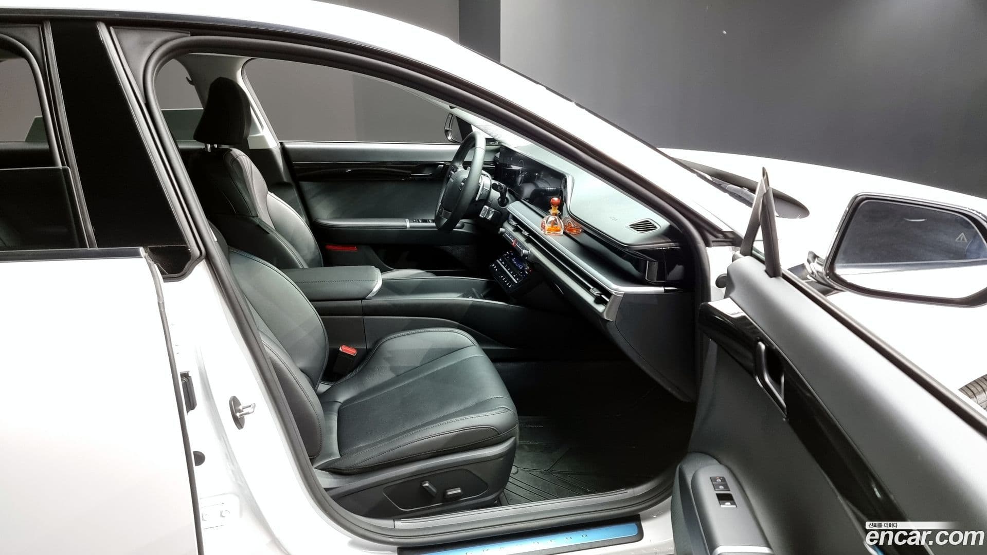 Main__Slider__Photo:Grandeur Hyundai 2024.2-10