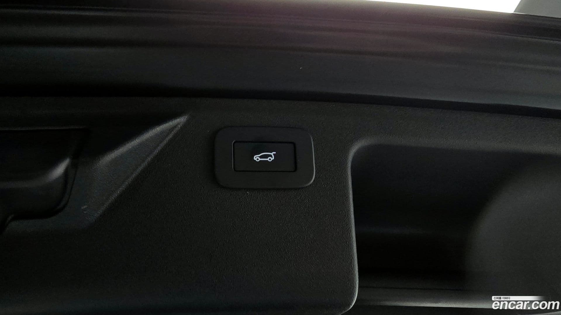 Main__Slider__Photo:Discovery Sport Land Rover 2023.11-19