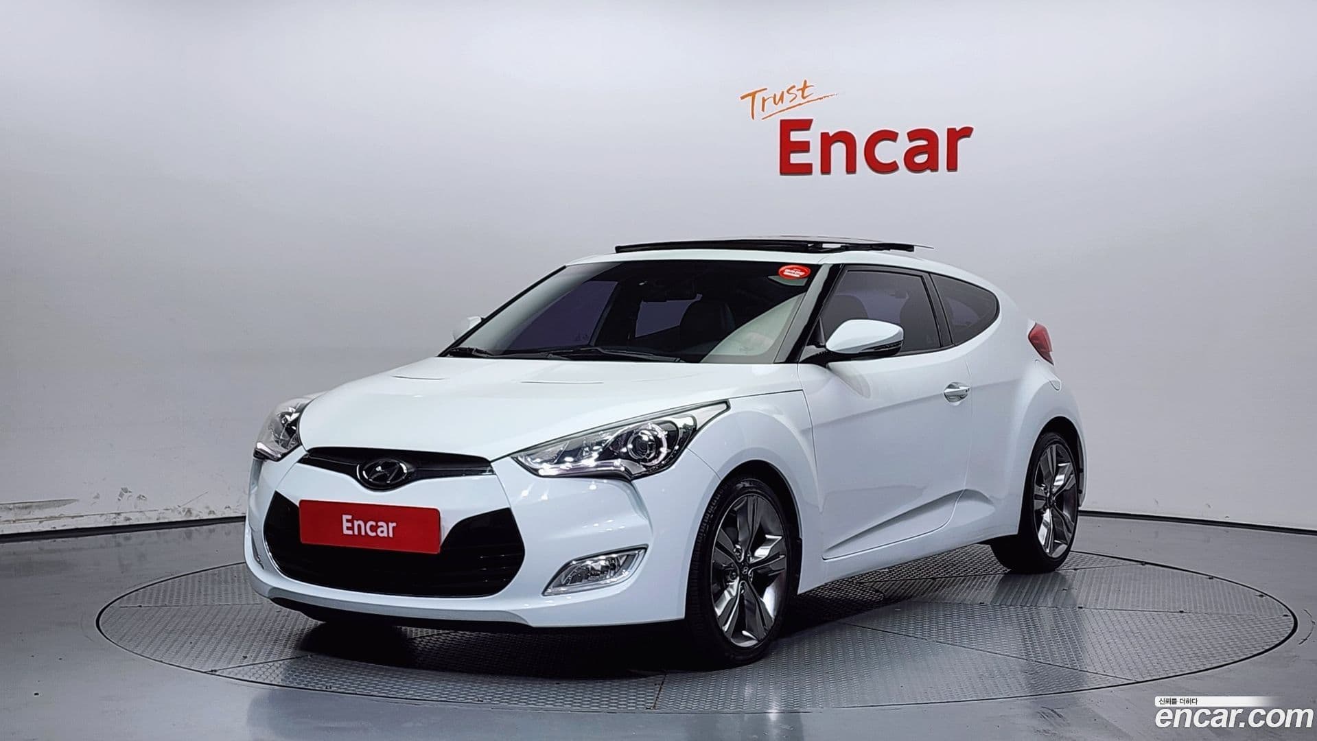 Main__Slider__Photo:Veloster Hyundai 2014.4-0