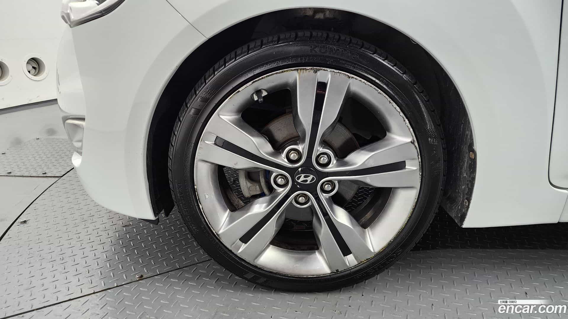 Veloster Hyundai 2014.4-OUTER-005