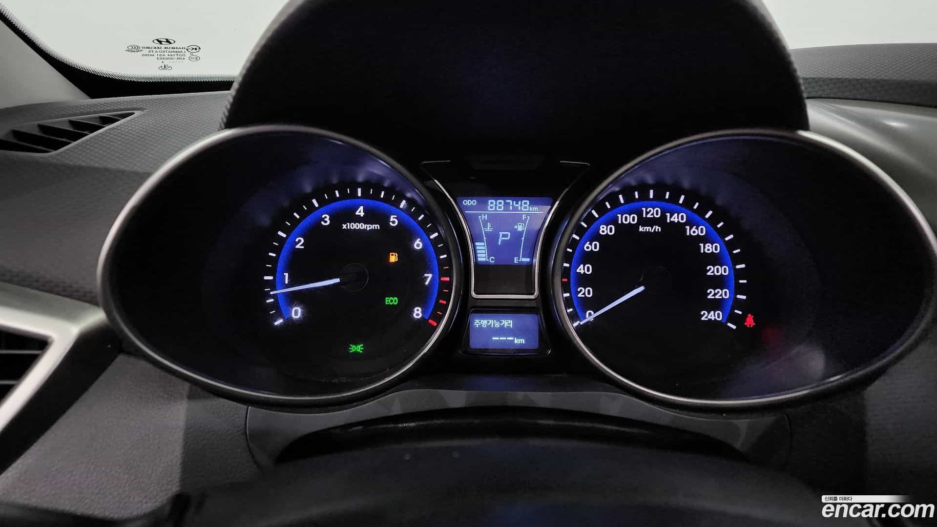 Veloster Hyundai 2014.4-INNER-008