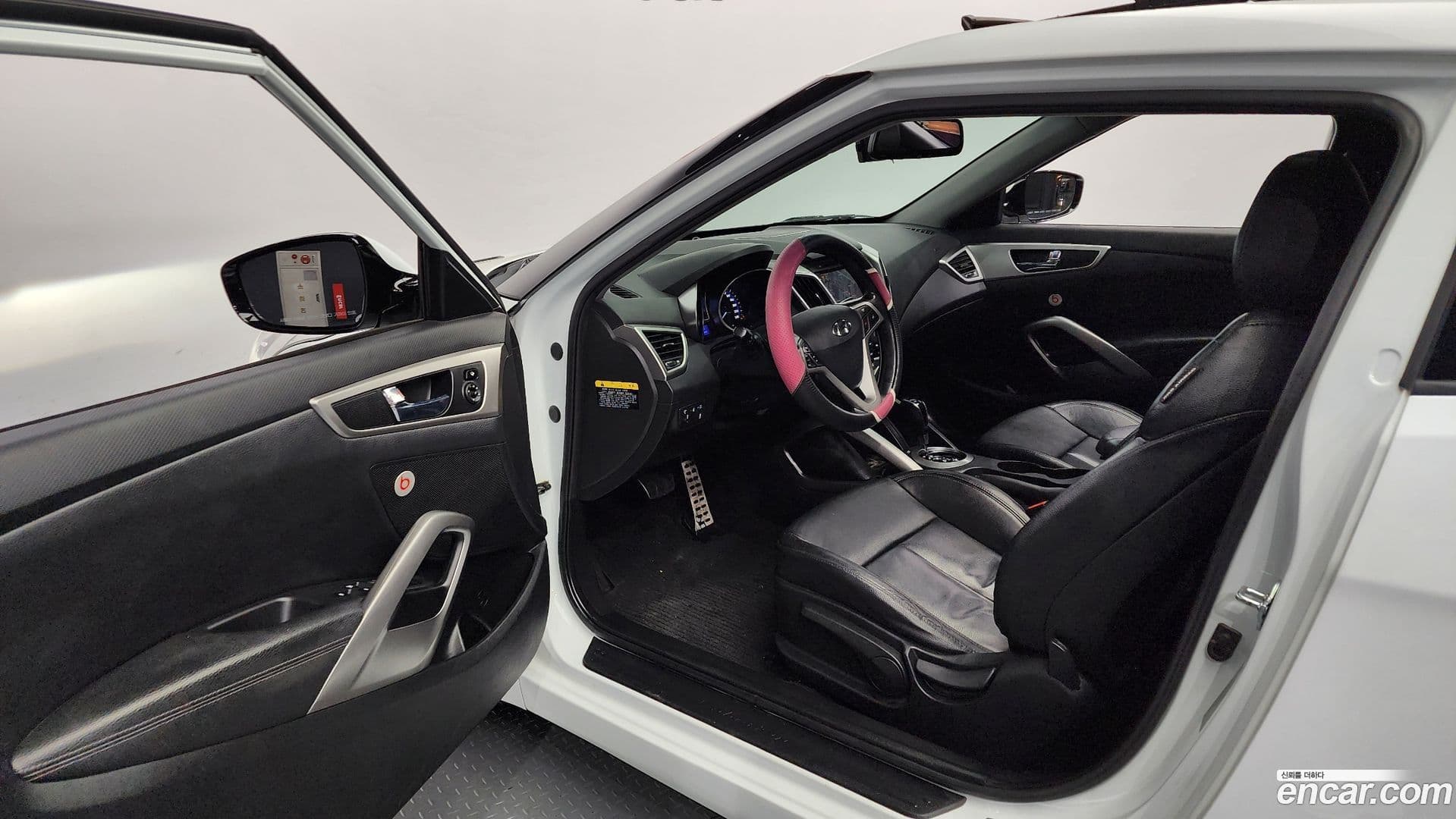 Main__Slider__Photo:Veloster Hyundai 2014.4-9