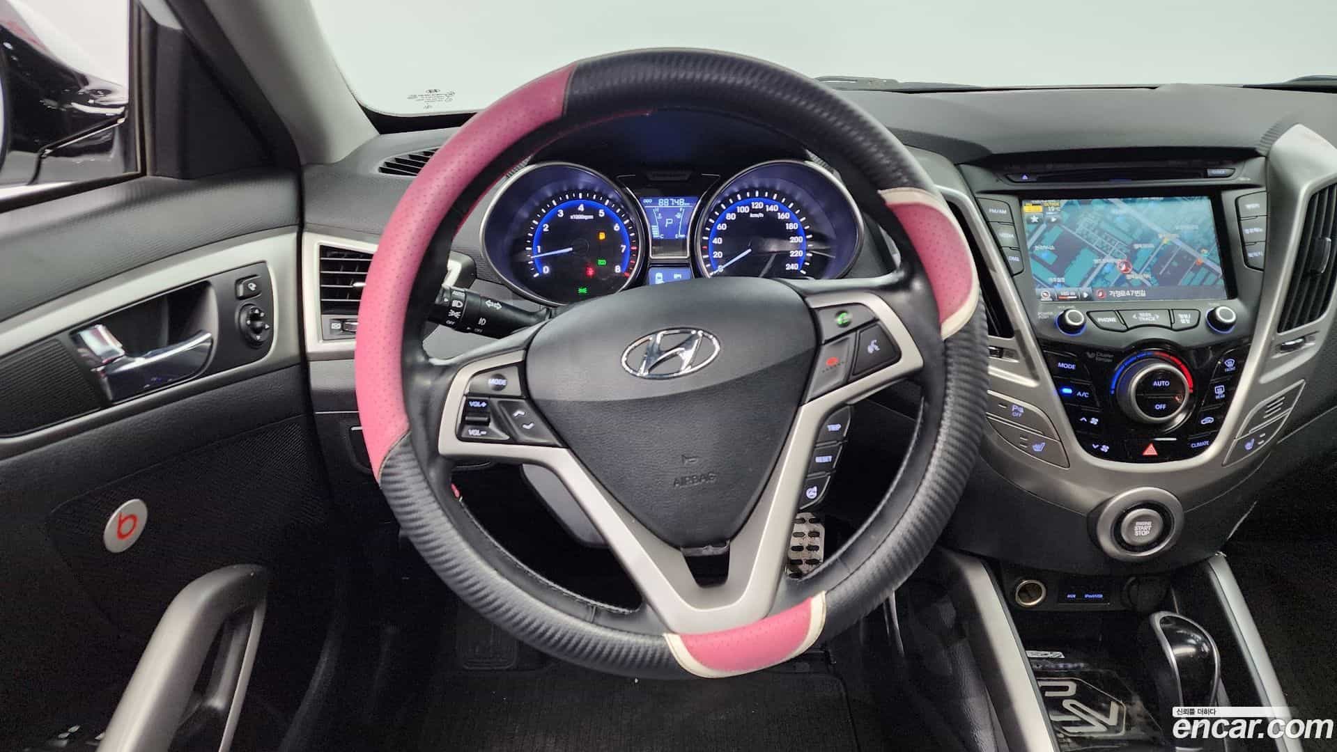 Veloster Hyundai 2014.4-OPTION-017