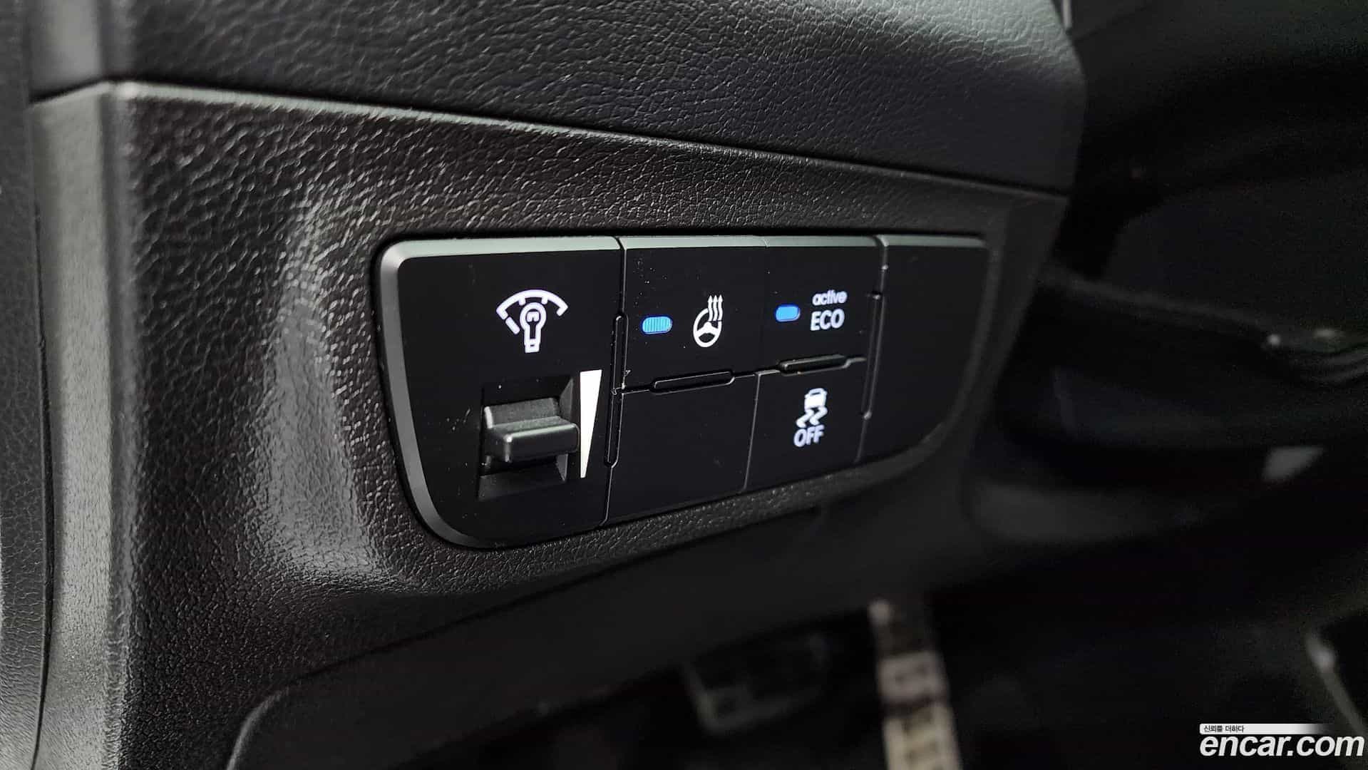 Veloster Hyundai 2014.4-OPTION-022