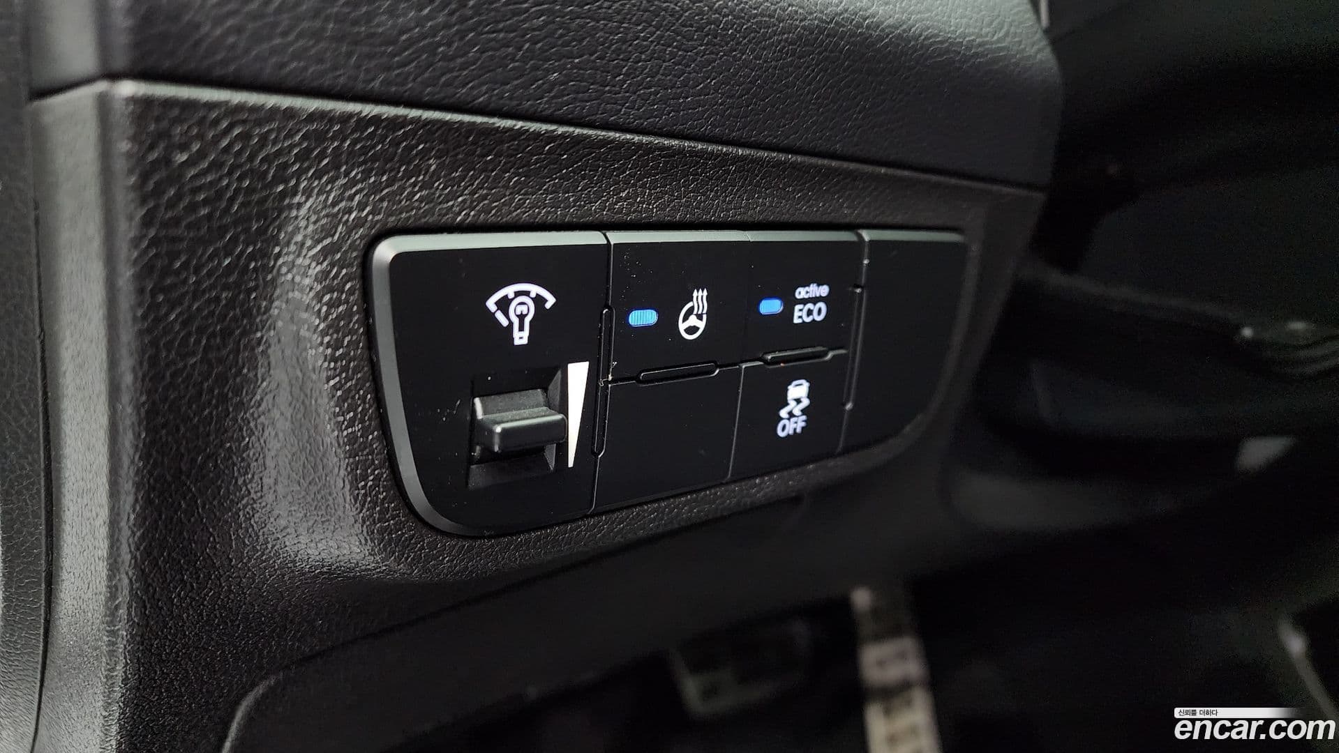 Main__Slider__Photo:Veloster Hyundai 2014.4-17