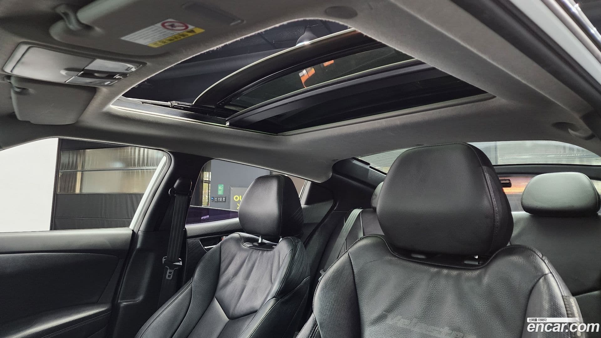 Main__Slider__Photo:Veloster Hyundai 2014.4-18