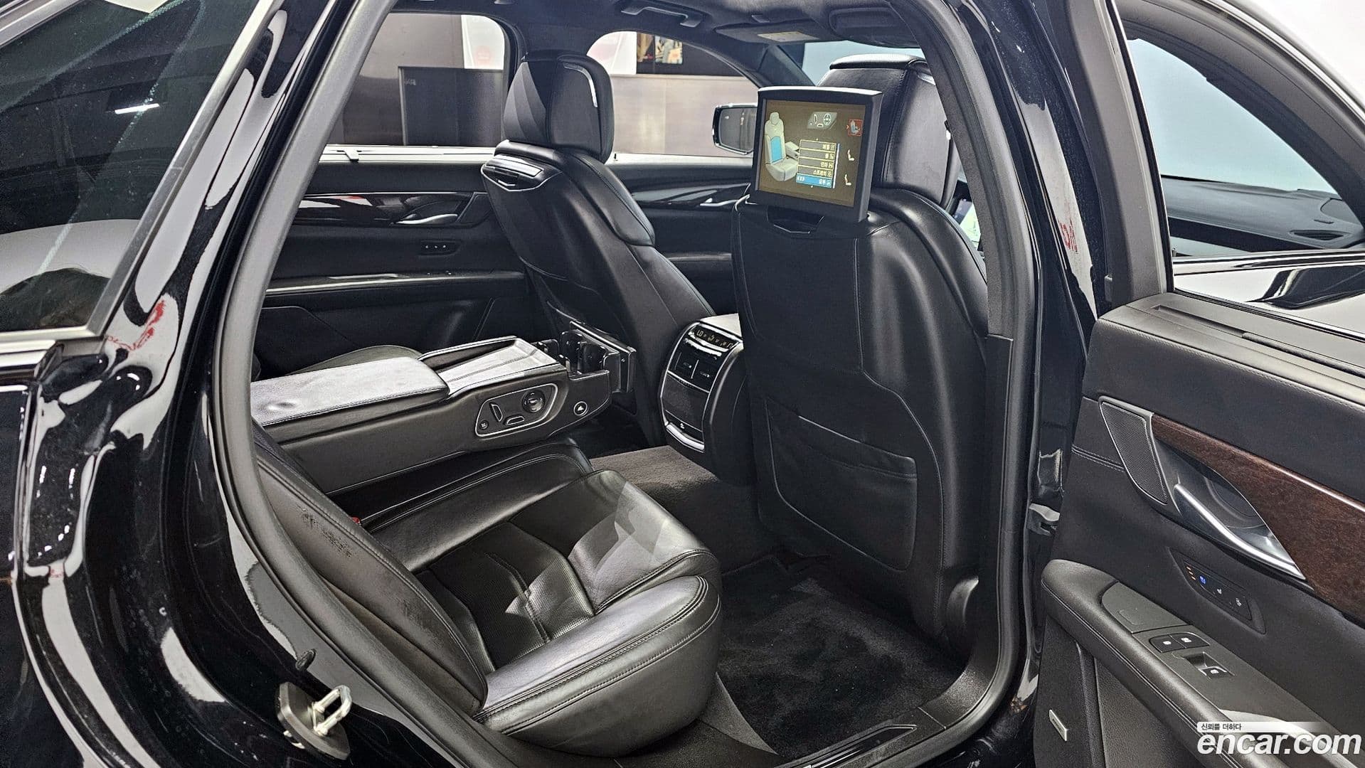 Main__Slider__Photo:CT6 Cadillac 2018.2-11