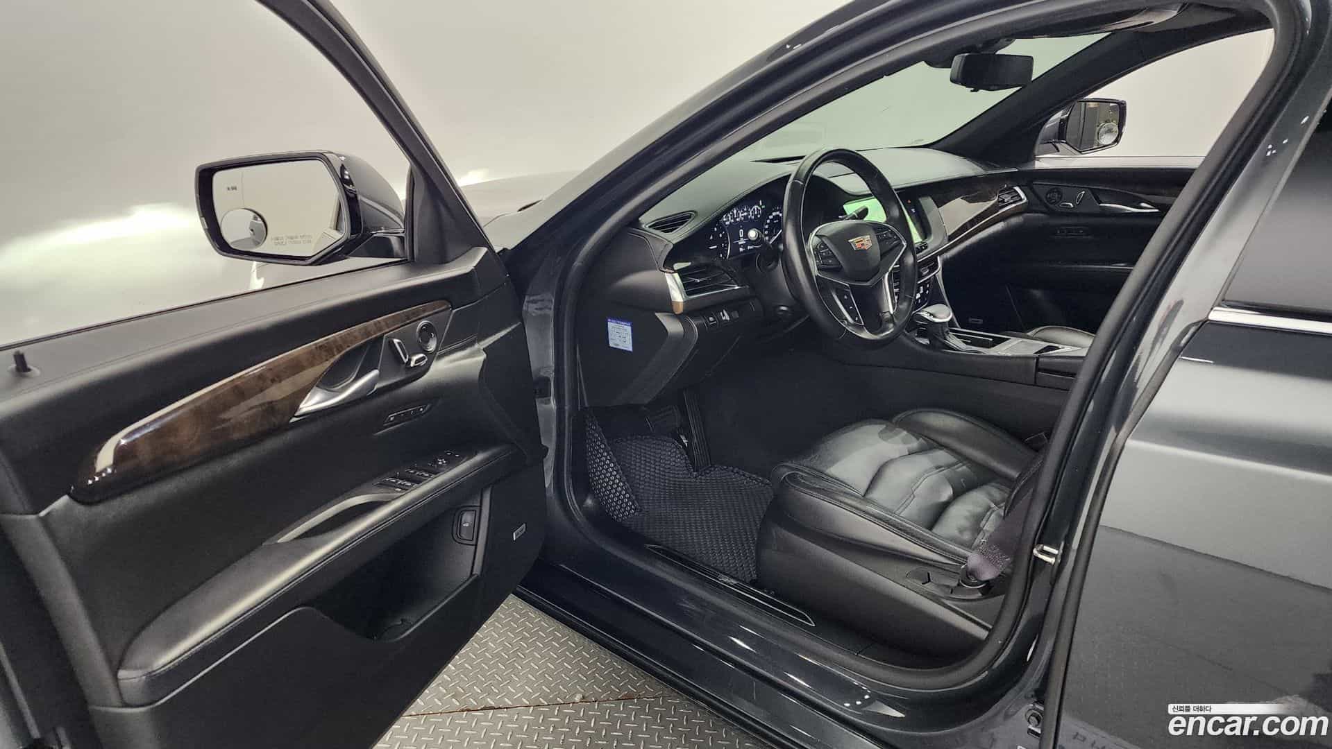 CT6 Cadillac 2017.11-INNER-010