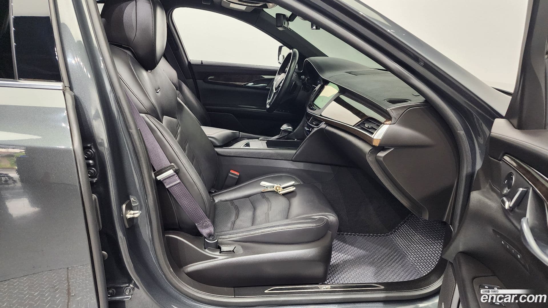 Main__Slider__Photo:CT6 Cadillac 2017.11-10