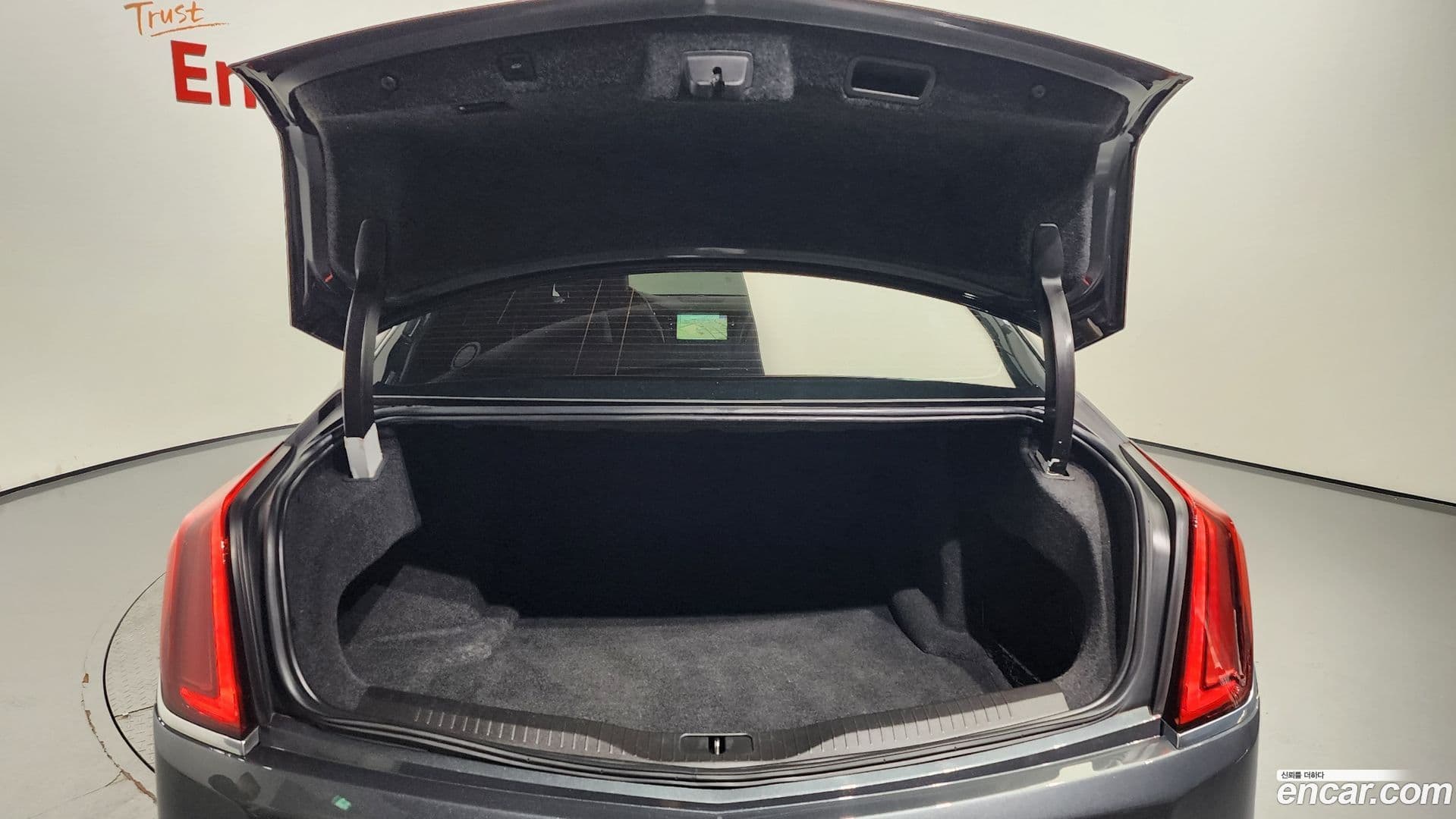 Main__Slider__Photo:CT6 Cadillac 2017.11-19