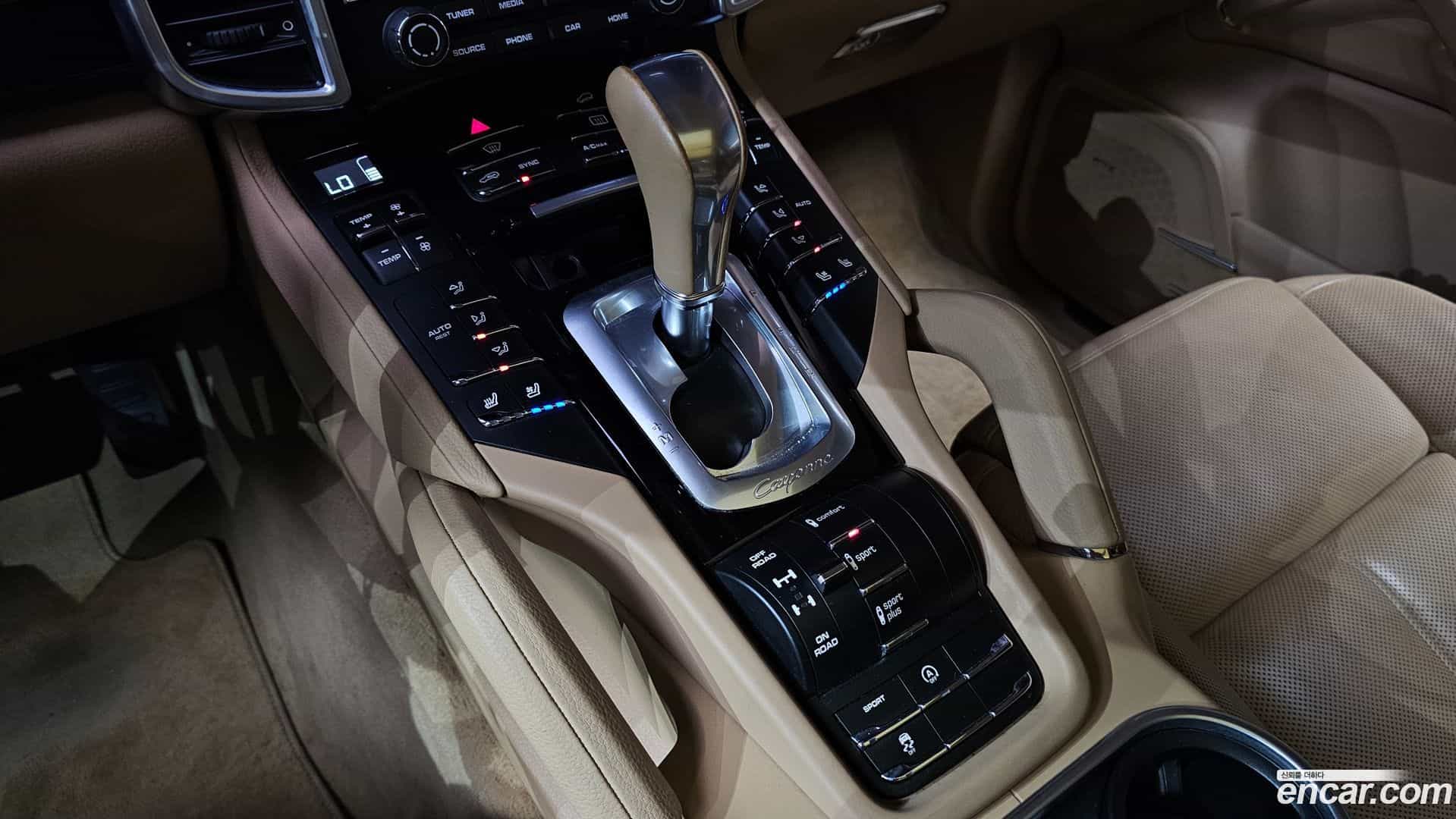 Cayenne Porsche 2017.1-INNER-009