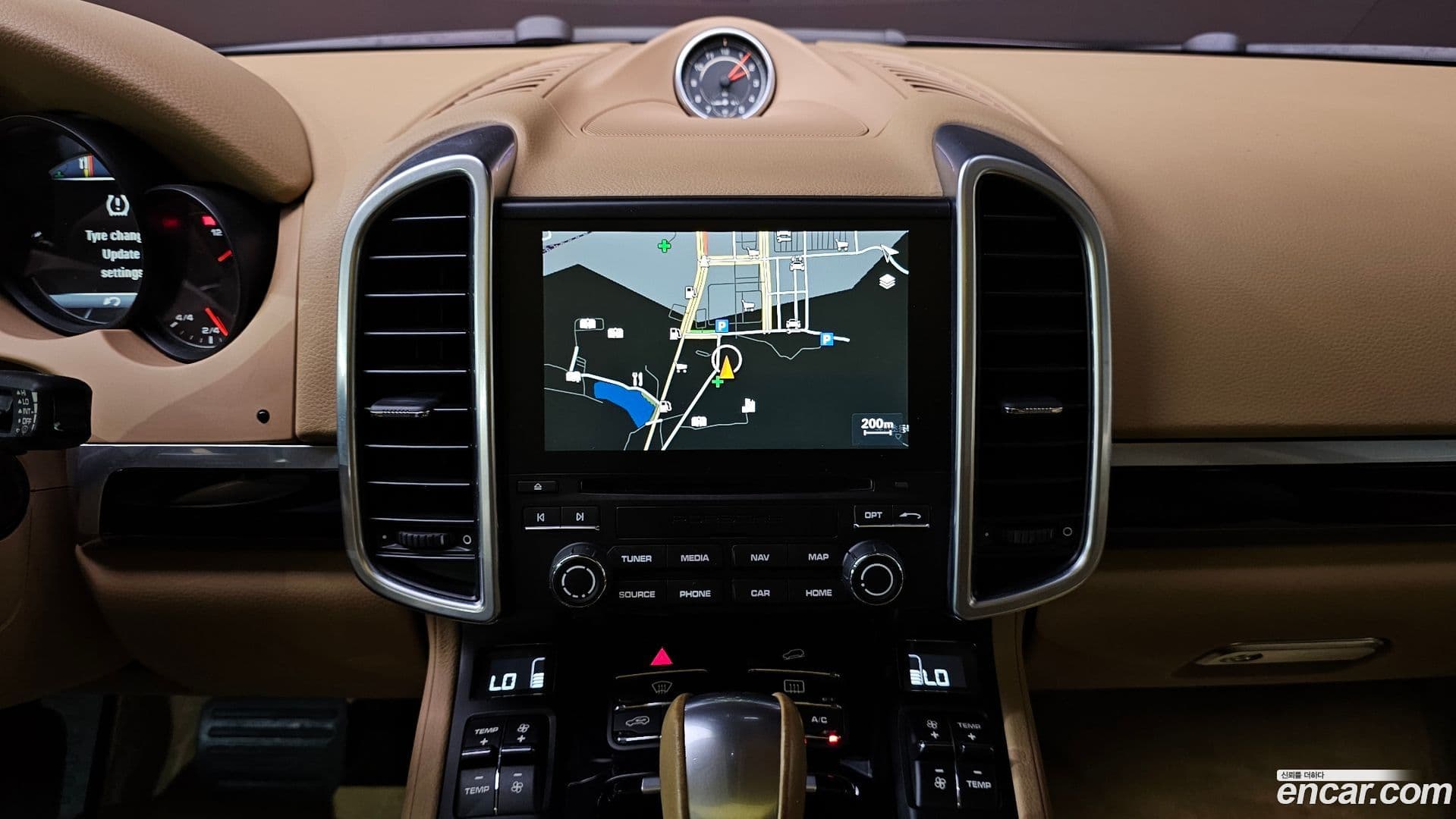 Main__Slider__Photo:Cayenne Porsche 2017.1-12