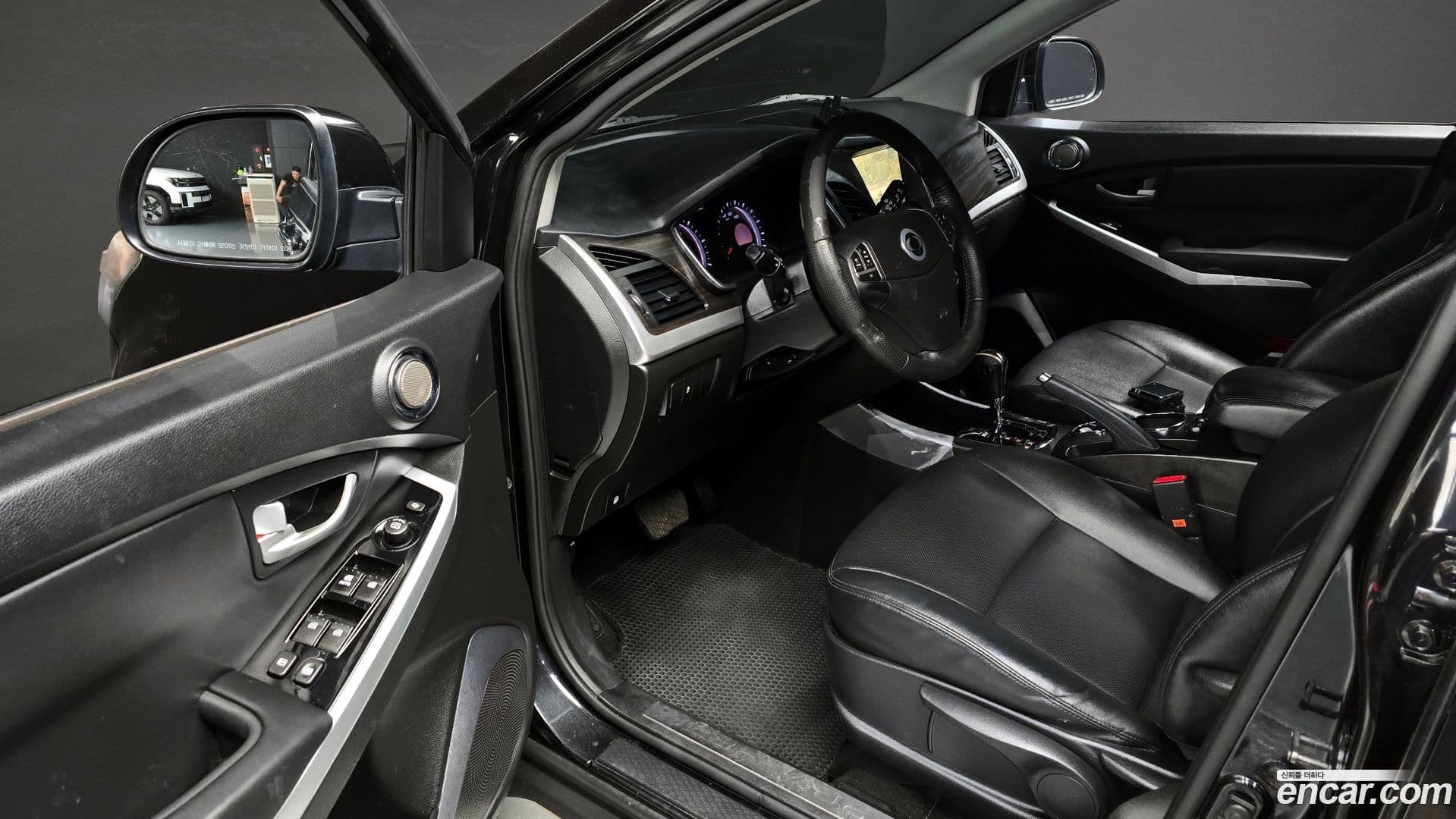 Main__Slider__Photo:KORANDO KG_Mobility_Ssangyong 2014.11-10