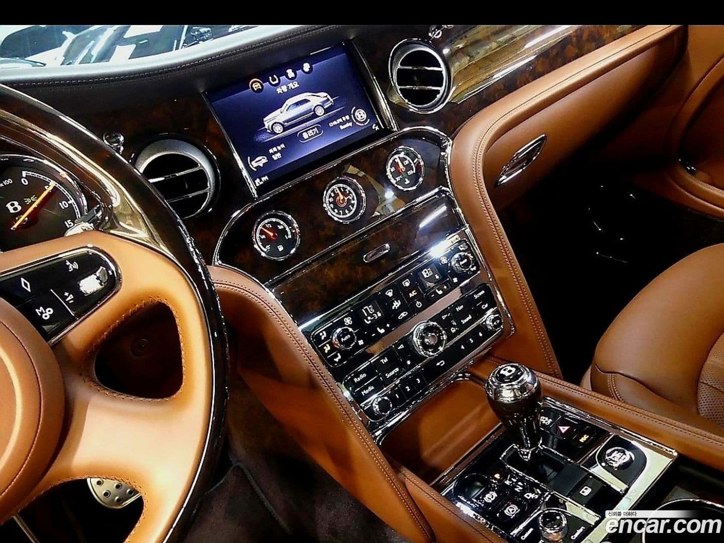 Main__Slider__Photo:Mulsanne Bentley 2017.11-11