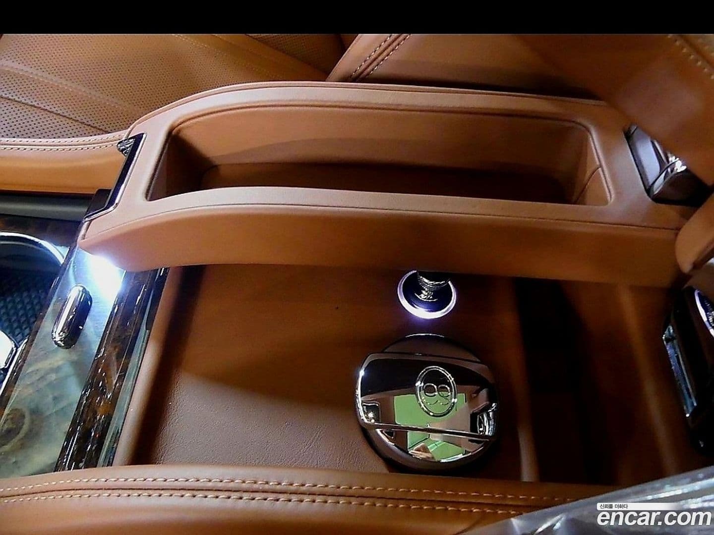 Main__Slider__Photo:Mulsanne Bentley 2017.11-18