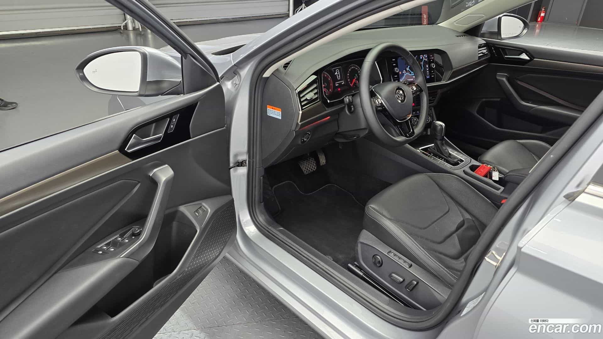 Jetta Volkswagen 2020.11-OPTION-015