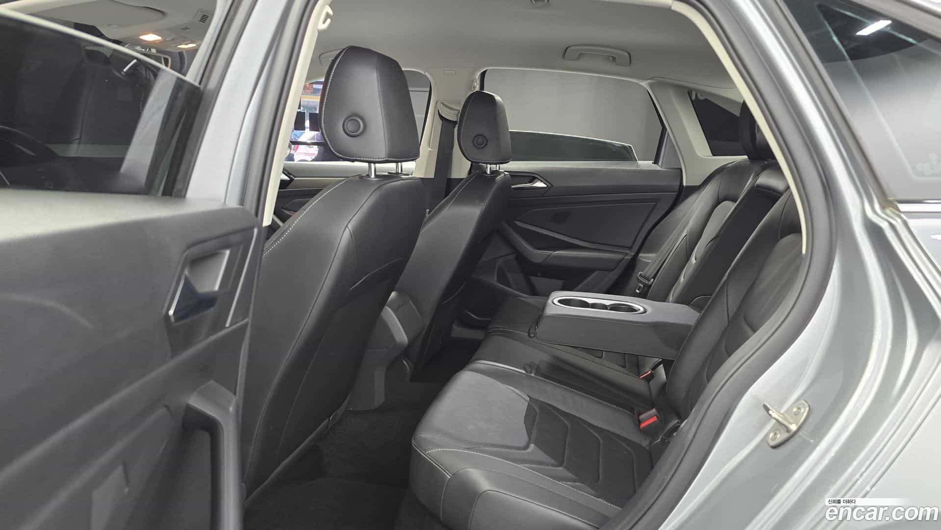 Jetta Volkswagen 2020.11-OPTION-016