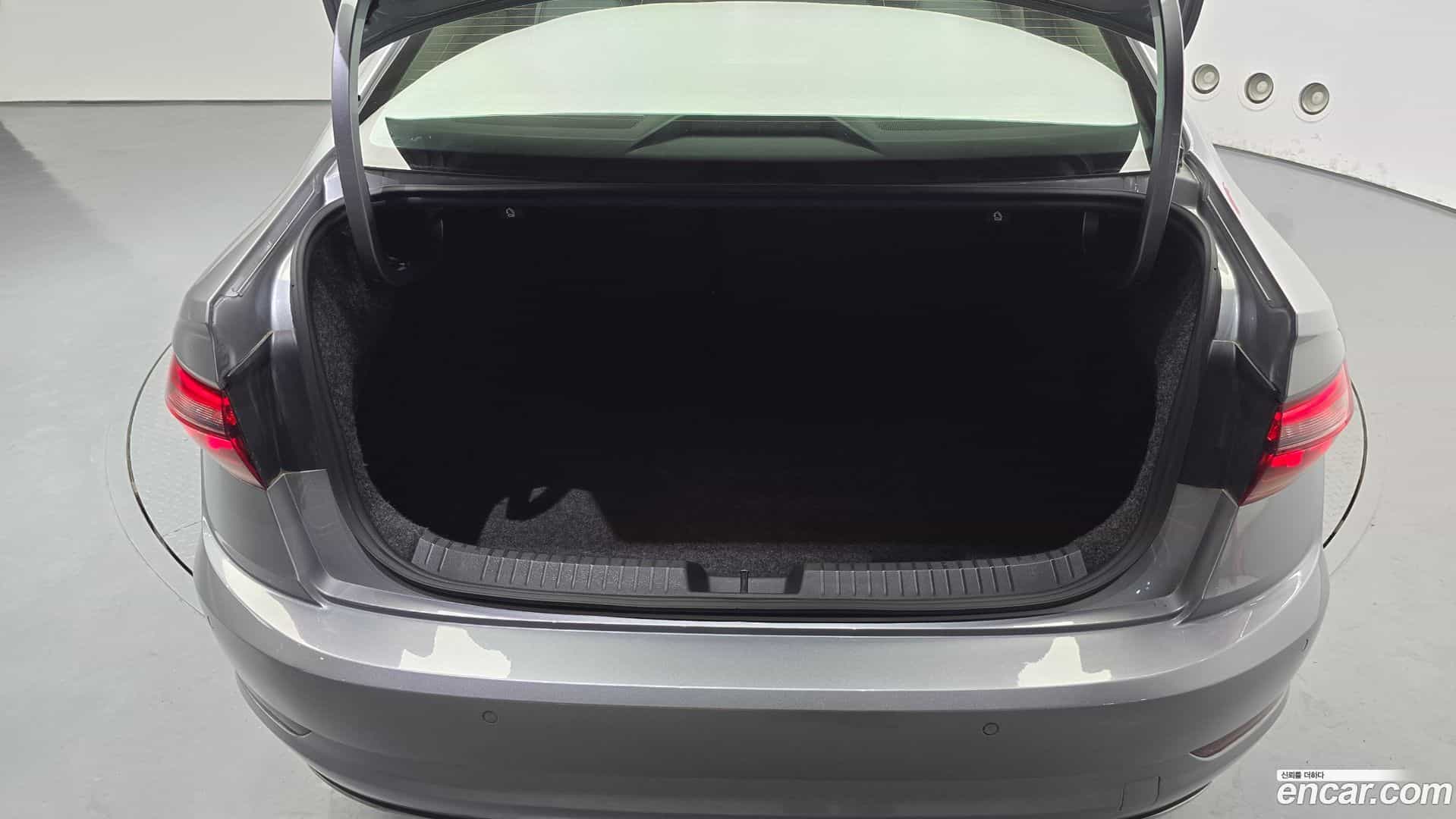 Jetta Volkswagen 2020.11-OPTION-023