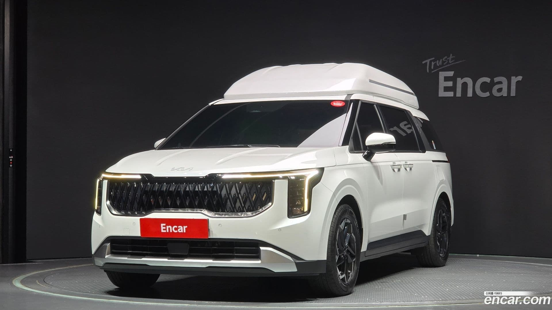 Main__Slider__Photo:Canival Kia 2023.11-0