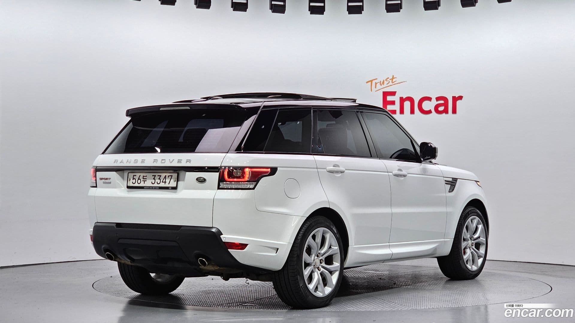 Main__Slider__Photo:Range Rover Sport Land Rover 2015.1-1