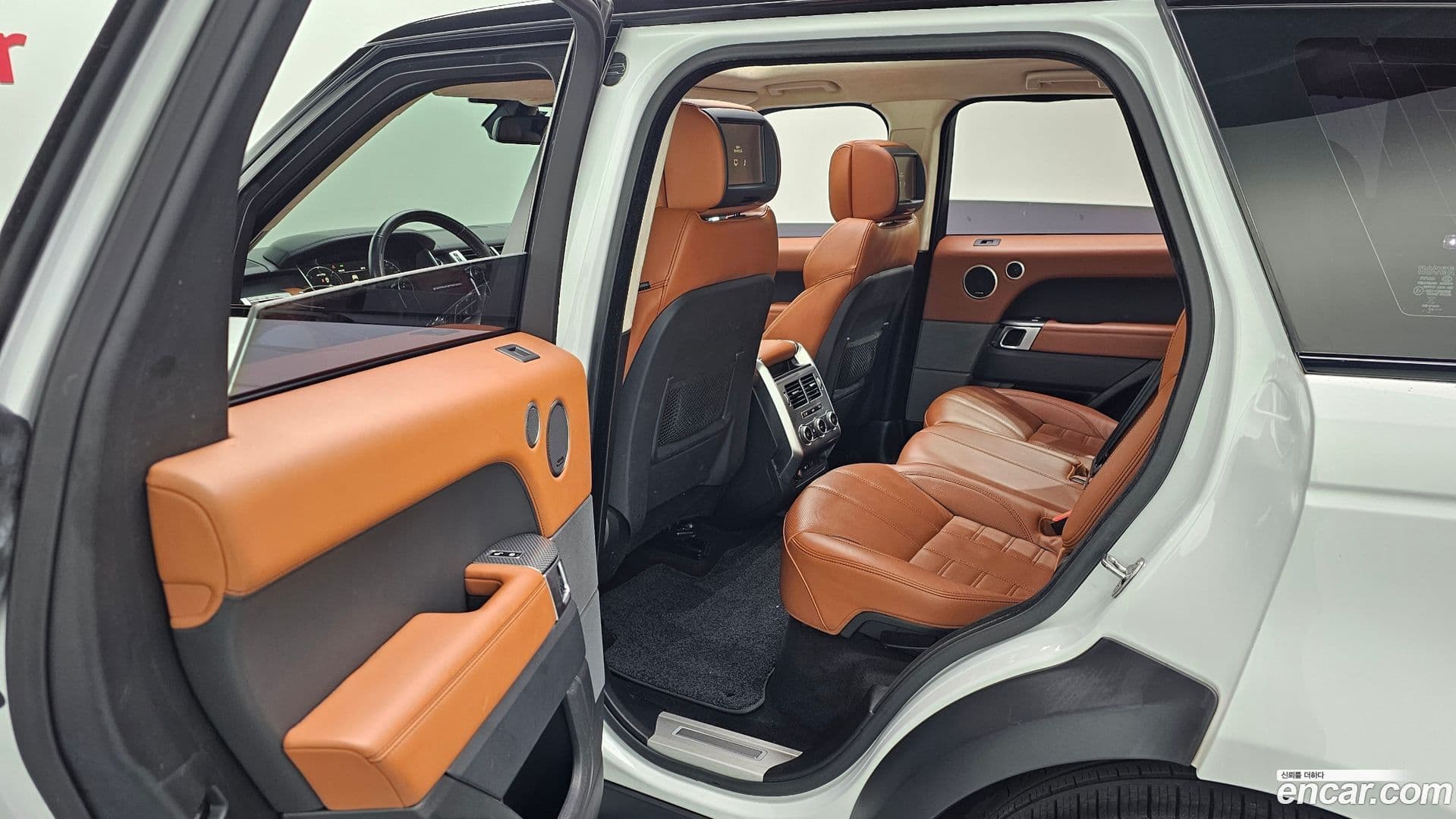 Main__Slider__Photo:Range Rover Sport Land Rover 2015.1-11