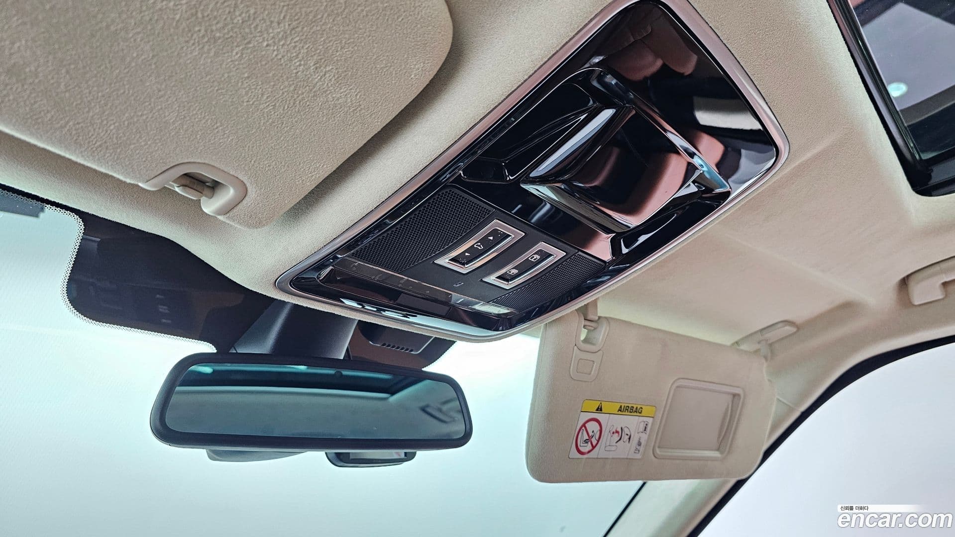 Main__Slider__Photo:Range Rover Sport Land Rover 2015.1-17