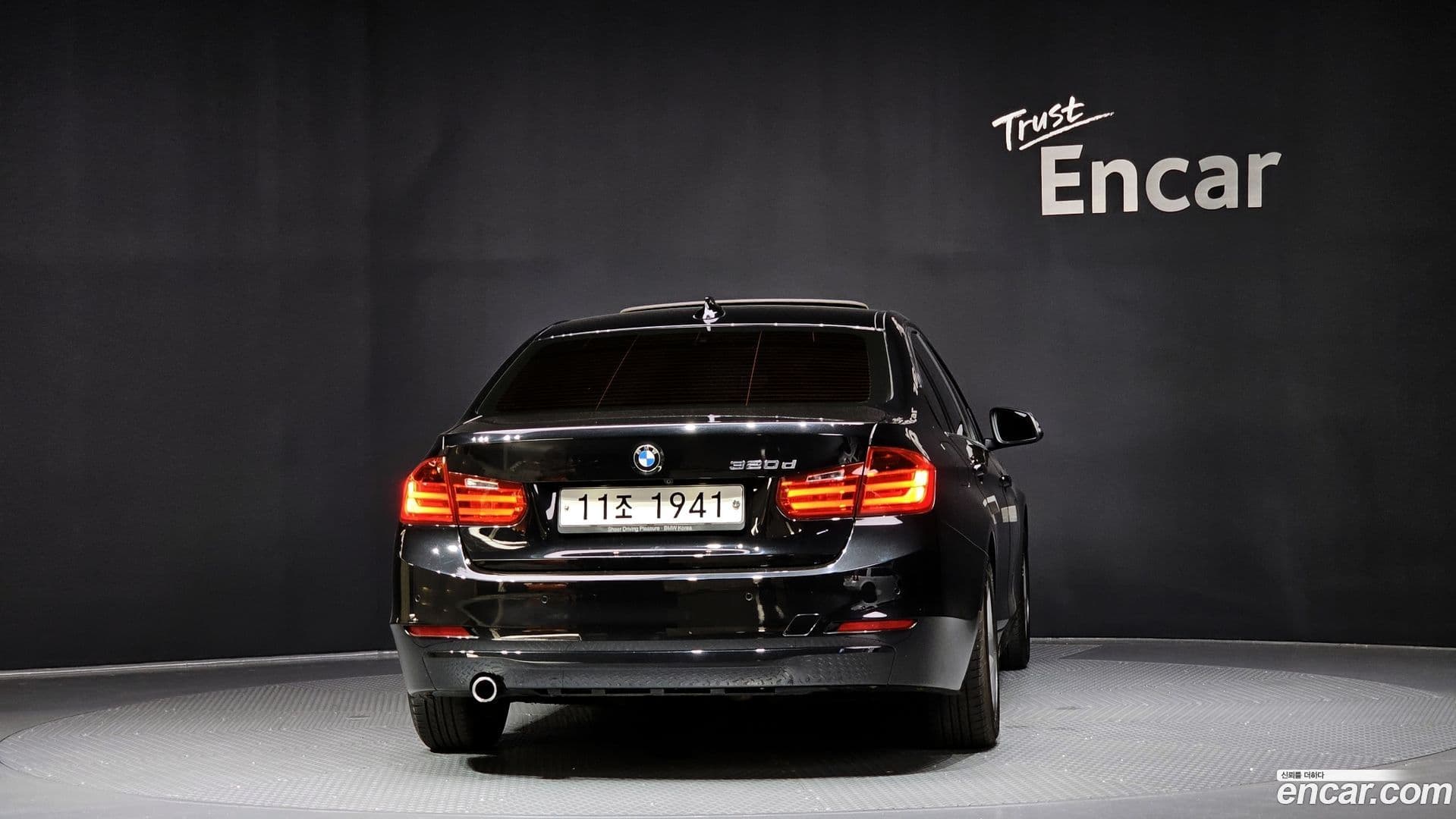 Main__Slider__Photo:3-Series BMW 2015.4-3