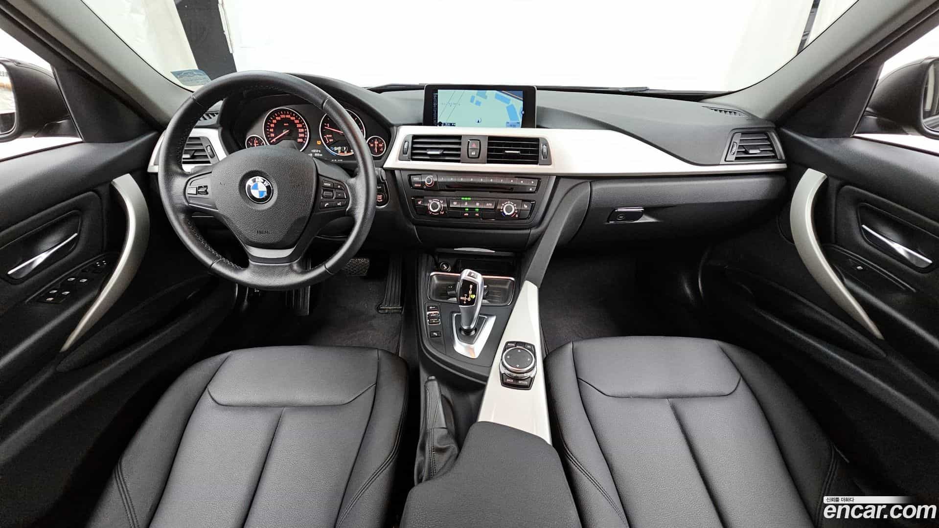 3-Series BMW 2015.4-INNER-007